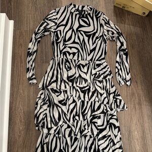 Kate and Lily Black & White Maxi Dress